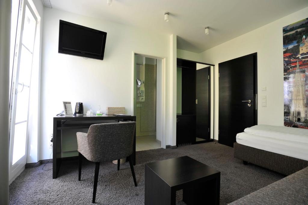 Cafe Elisabeth Hotel Mutterstadt Kamer foto